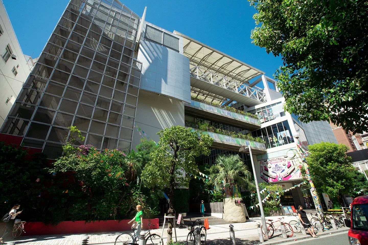 心斎橋BIGSTEPの外観