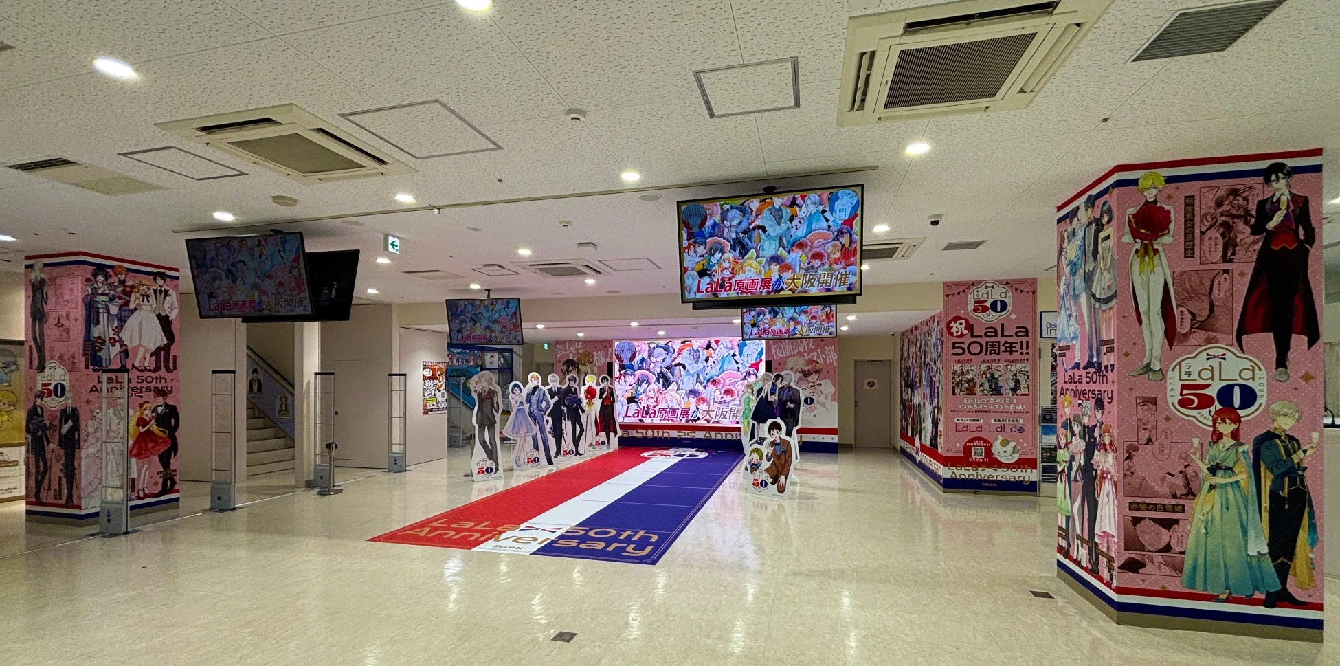 LaLa 50th Anniversary 原画展の会場風景